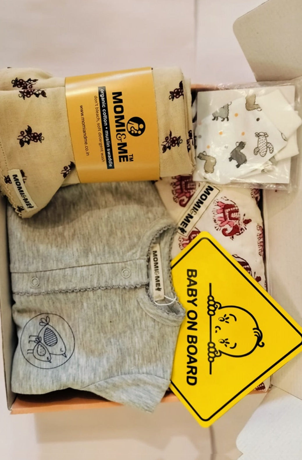 A_PERFECT_CONGRATULATORY_GIFT_FOR_NEW_PARENTS_The_Momiandme_NewBorn_Gift_Box_Gift_Hamper_Unisex_Clothing_Set_Infants_Essentials_Baby_Shower_5_piece_set_For_BabyBoy_and_BabyGirl